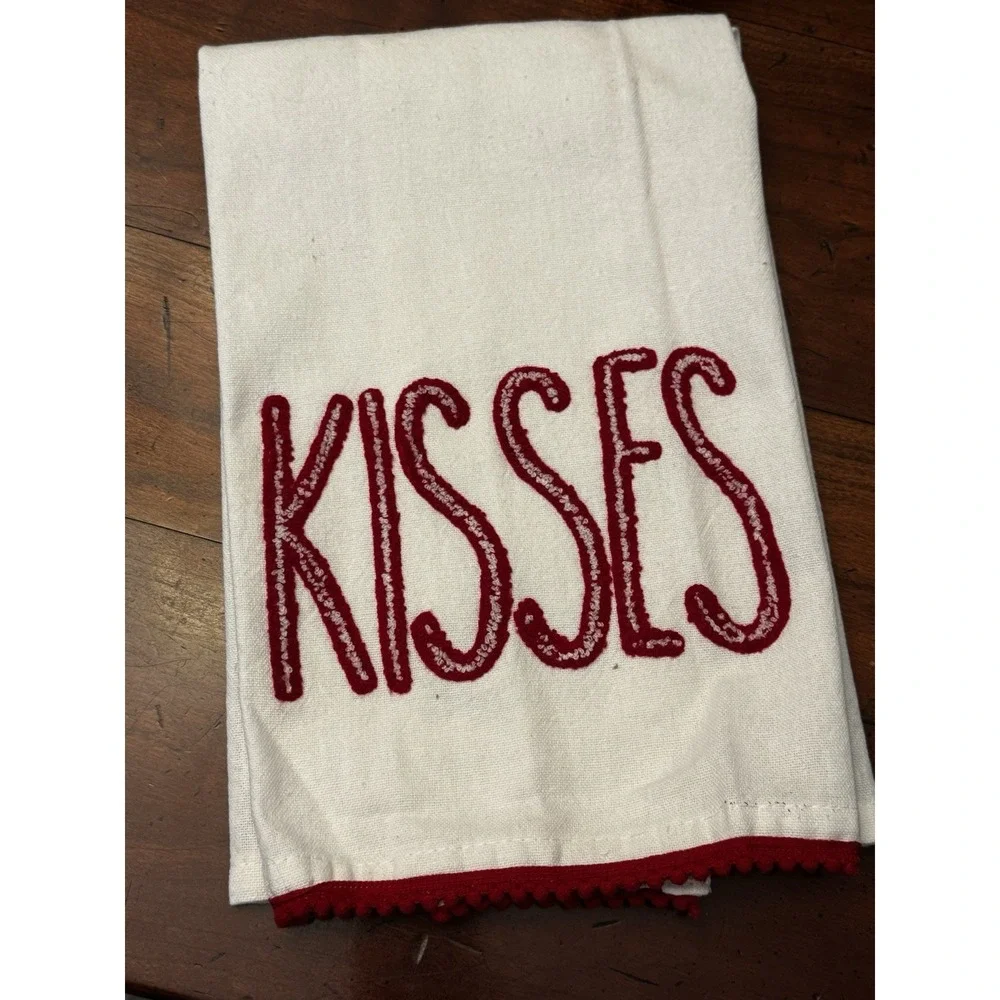 Set of 2 Valentine's Hugs & Kisses Boutique Pom Pom‎ Dish towels